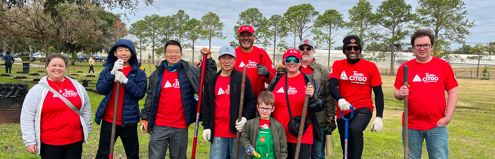 TeamCITGO volunteering to plant trees.